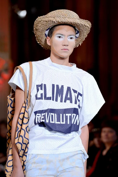 Look 33